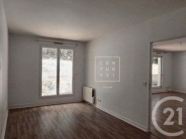 Appartement F3 à vendre - 3 pièces - 74.68 m2 - LE PLESSIS ROBINSON - 92 - ILE-DE-FRANCE - Century 21 Vicael