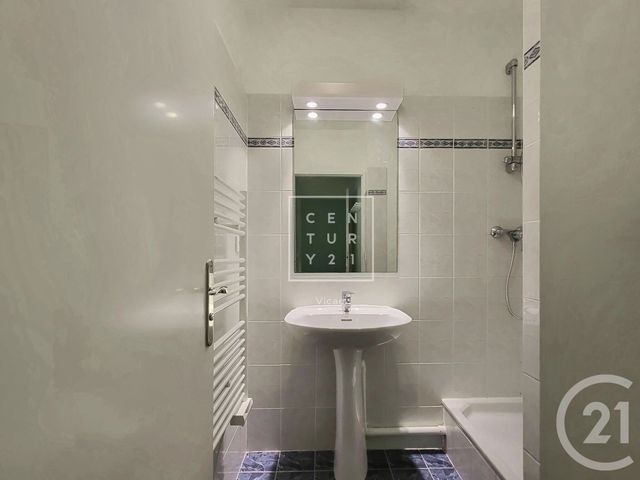 Appartement F3 à vendre - 3 pièces - 74.68 m2 - LE PLESSIS ROBINSON - 92 - ILE-DE-FRANCE - Century 21 Vicael