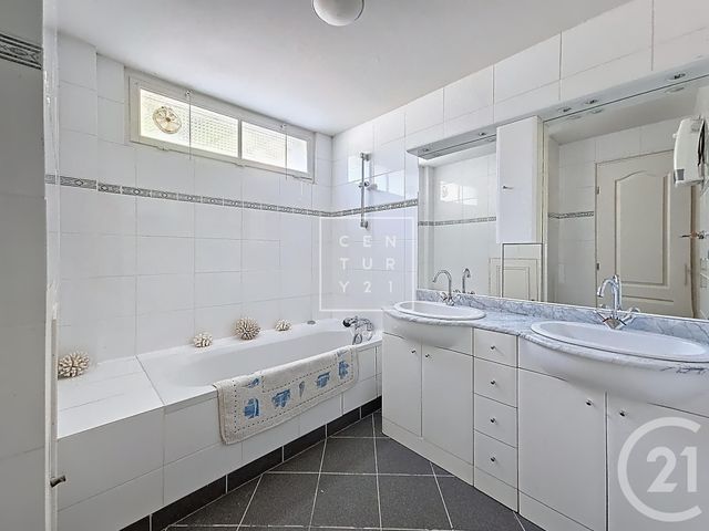 maison à vendre - 5 pièces - 129.8 m2 - LE PLESSIS ROBINSON - 92 - ILE-DE-FRANCE - Century 21 Vicael