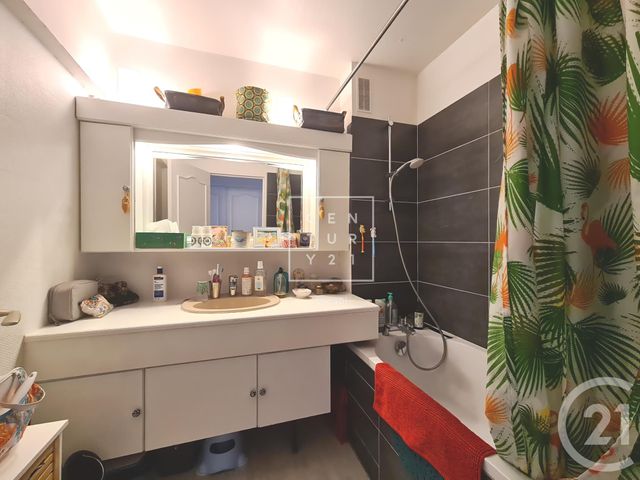 Appartement F4 à vendre - 4 pièces - 79.17 m2 - CHATENAY MALABRY - 92 - ILE-DE-FRANCE - Century 21 Vicael